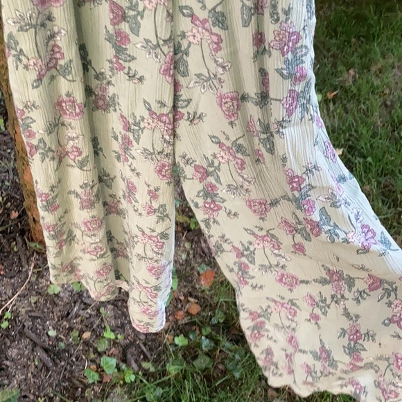 Kids floral jumpsuit with slit in leg - Picture 6 of 8